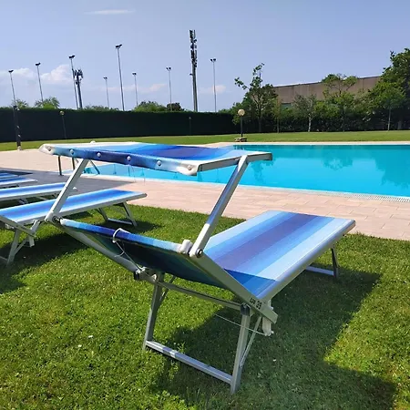 La Terrazza Sul Lago, In Einer Residenz Mit Pool Bardolino