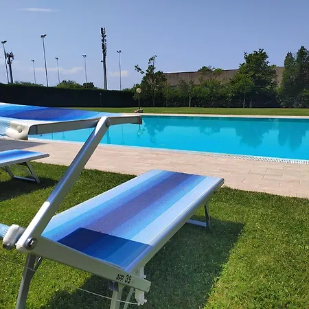 La Terrazza Sul Lago, In Einer Residenz Mit Pool Bardolino